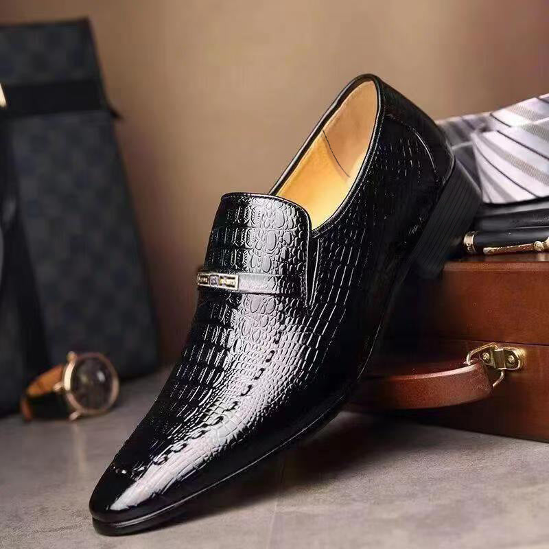 Nuevos zapatos de piel de cocodrilo para hombre, estilo británico, zapatos de negocios coreanos.