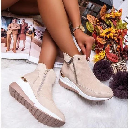 Botas Martin para mujer con tacón de cuña y cremallera lateral en color liso